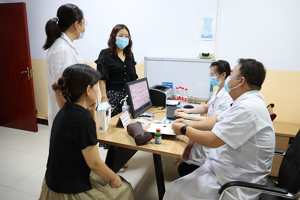 山西中医药大学“西学中”培训班在盐湖区医疗集团拉开帷幕(图4)